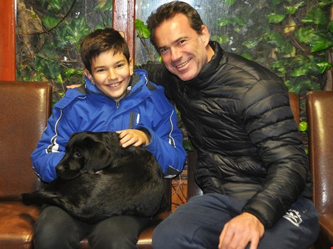 Murat Başoğlu ve oğlu yeni Labrador yavrusuna kavuştu