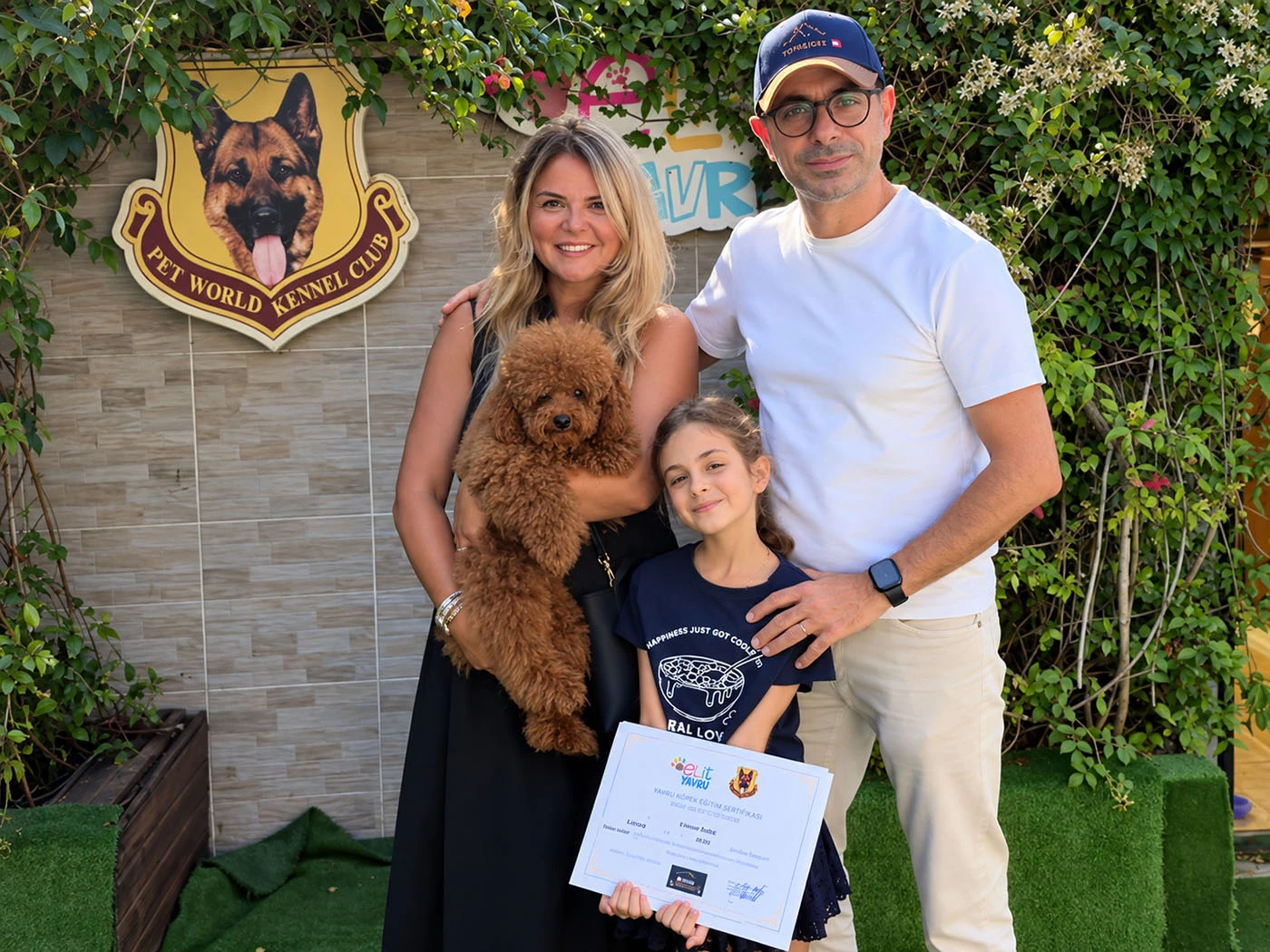 Poodle Coco Temel İtaat Eğitimini başarıyla Tamamladı