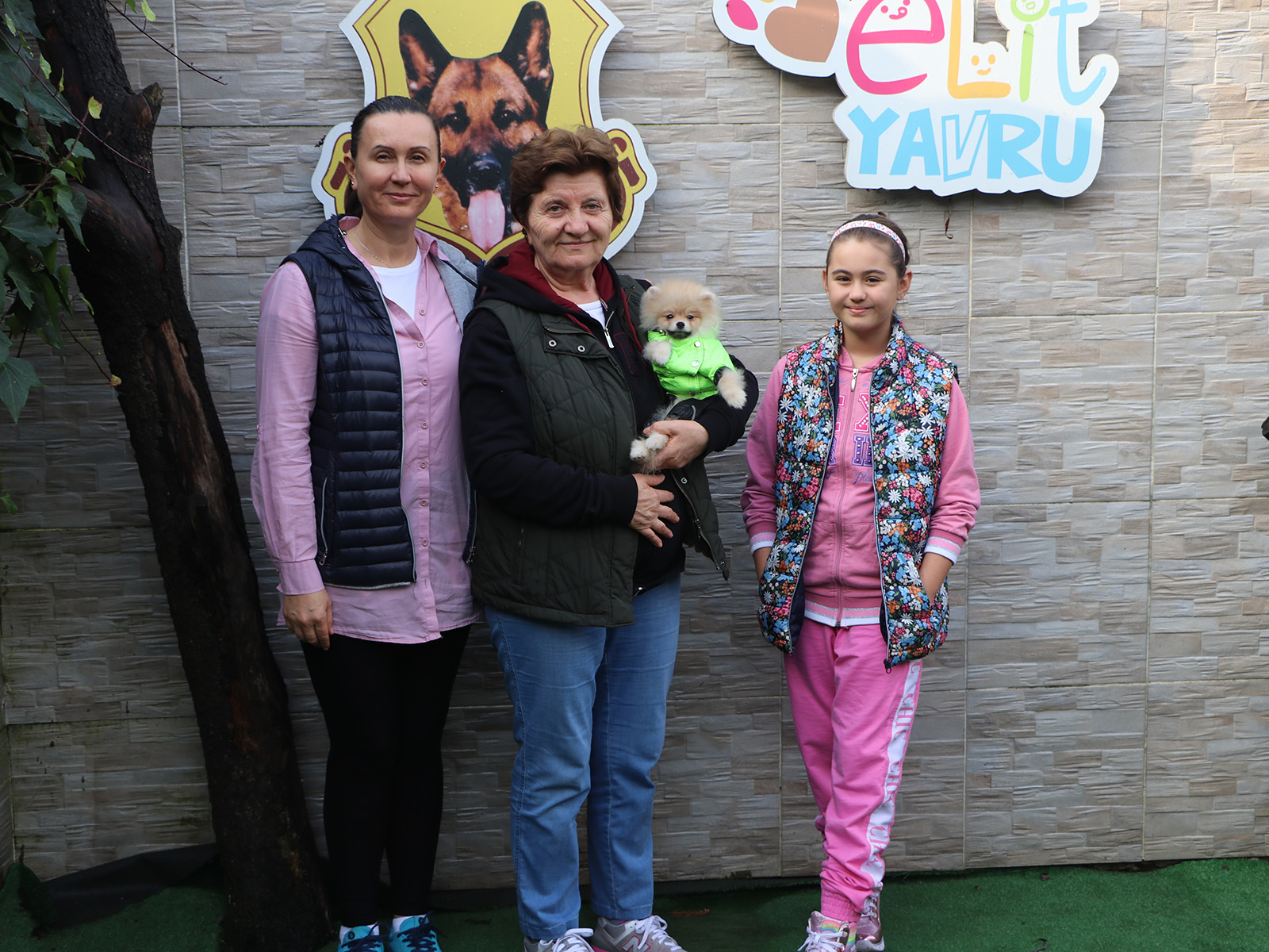 İzmir'den Nevin hanım ve ailesi Pomeranian yavrularına kavuştu