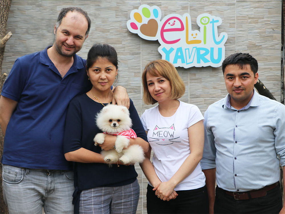 Özbekistan'dan Murat Temiz ve ailesi, Pomeranian Elit Yavru sahibi oldu
